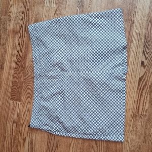 (16) Izod Golf Geometric Patterned Skort with Front Pockets Golf Sporty Active